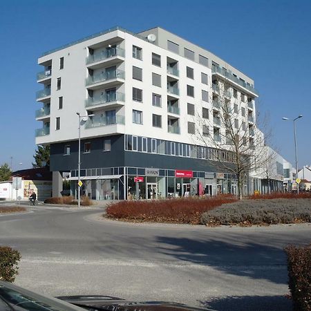 Apartman Centroom Piest'any Eksteriør bilde