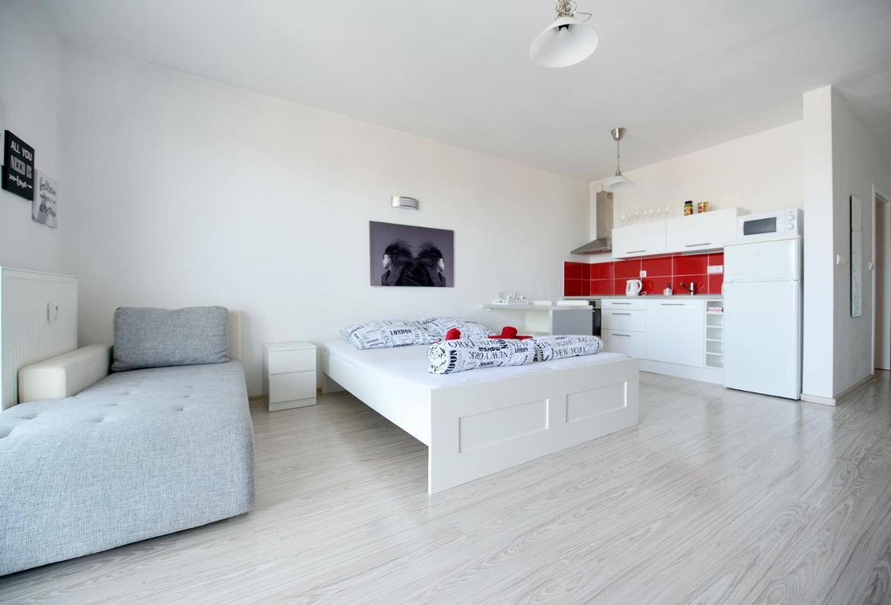 Apartman Centroom Piest'any Eksteriør bilde