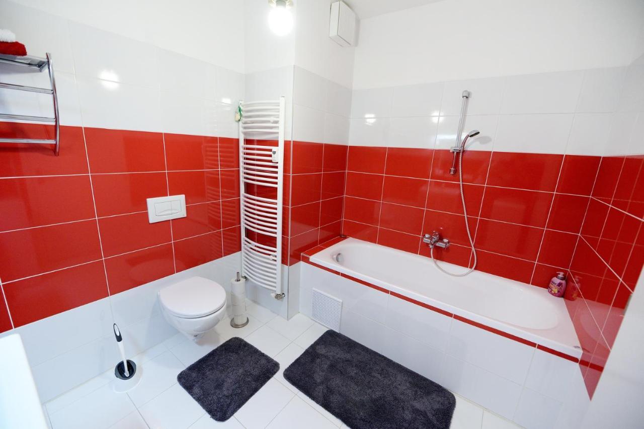 Apartman Centroom Piest'any Eksteriør bilde