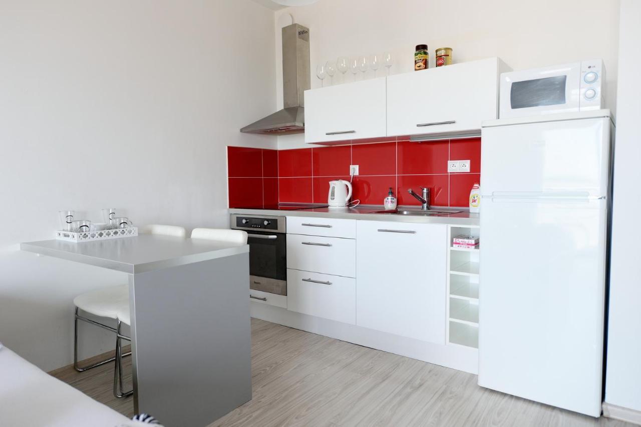 Apartman Centroom Piest'any Eksteriør bilde